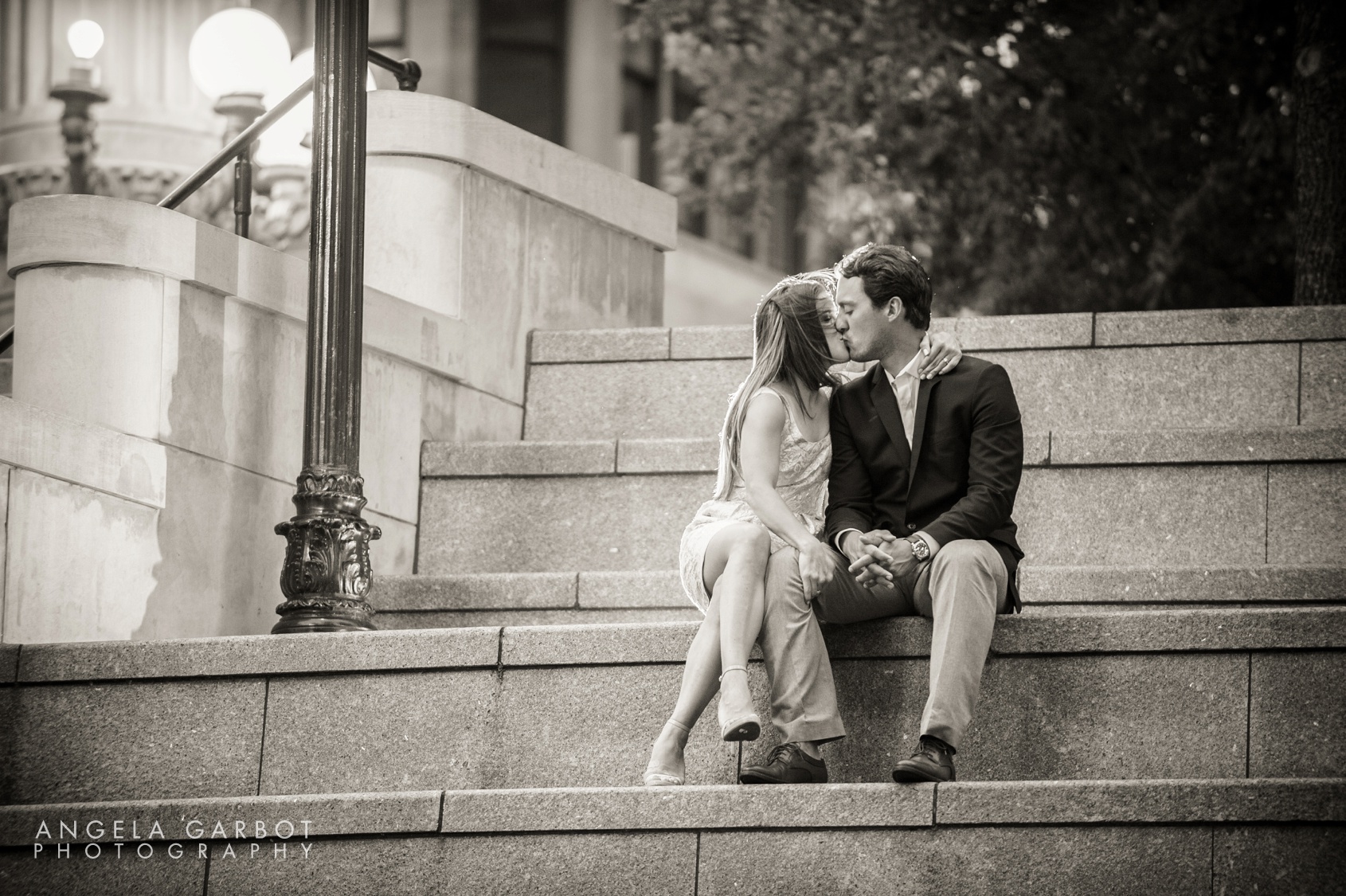 Chicago pre-wedding engagement session along the Riverwalk and the Wrigley Building in downtown Chicago.